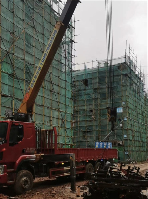 清江浦区“慢工细活”—— 吊车的 “微动控制” 技术